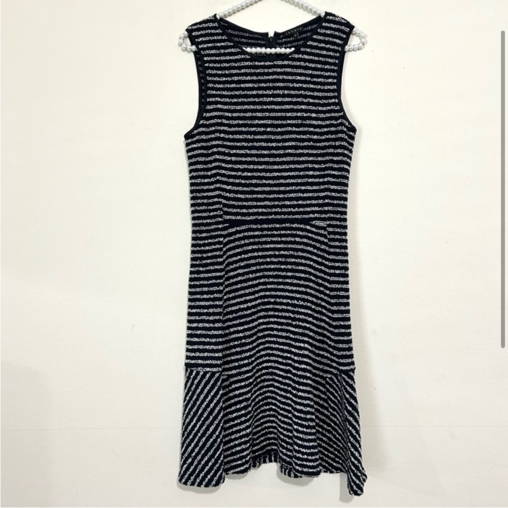 Theory Nikay Jacquard Purposeful Stripe Black & White Fit and Flare Dress SIZE 8 - Picture 2 of 5